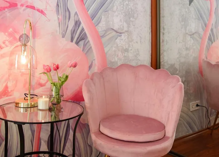 Maya's Flats & 47 - Heweliusza