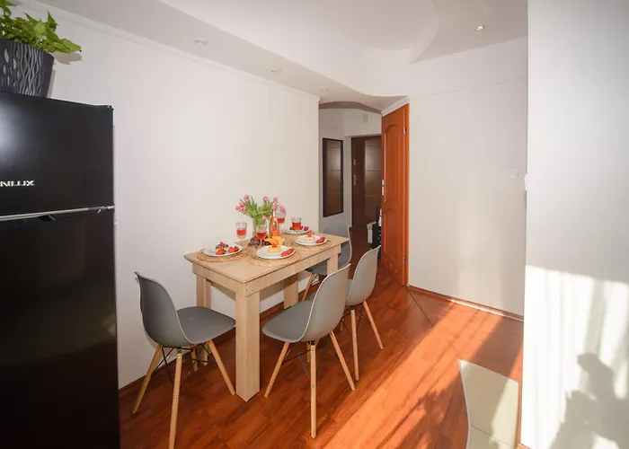 Maya's Flats & 47 - Heweliusza * グダニスク