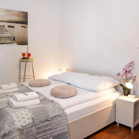 Lägenhet Maya's Flats & 47 - Heweliusza *