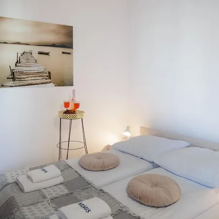 Maya's Flats & 47 - Heweliusza Lägenhet *