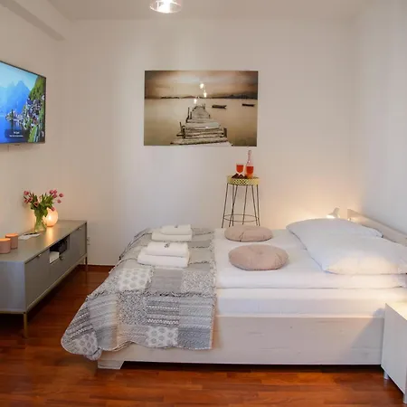 Maya's Flats 47 - Heweliusza * Gdańsk