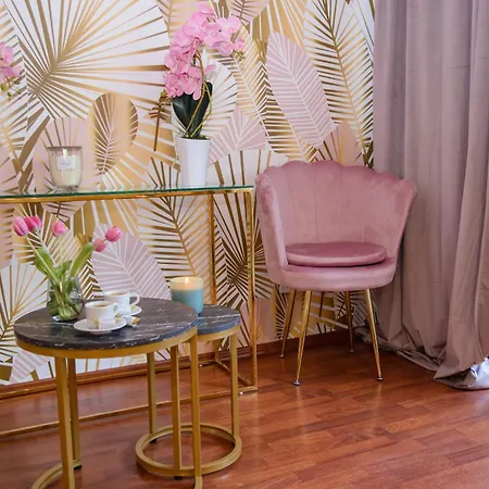 Maya's Flats & 47 - Heweliusza Lägenhet *