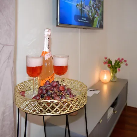 Maya's Flats & 47 - Heweliusza Lägenhet