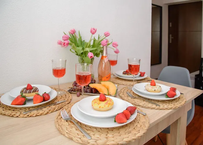 Maya's Flats & 47 - Heweliusza *